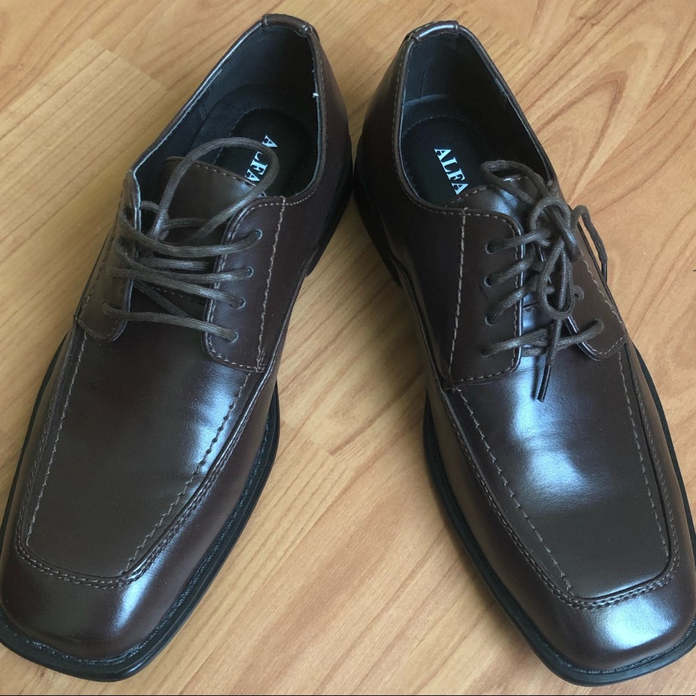 Alfani men’s leather shoes, size 7